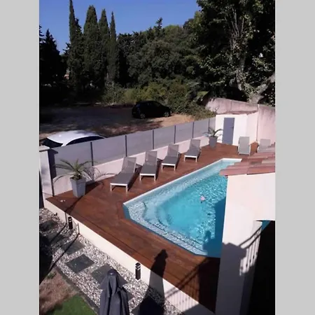 Contemporaine T5 Avec Piscine à Villa